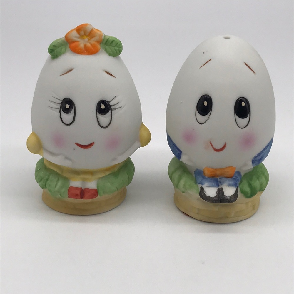 Lefton Vintage Mr. & Mrs. Humpty Dumpty Salt and Pepper shakers